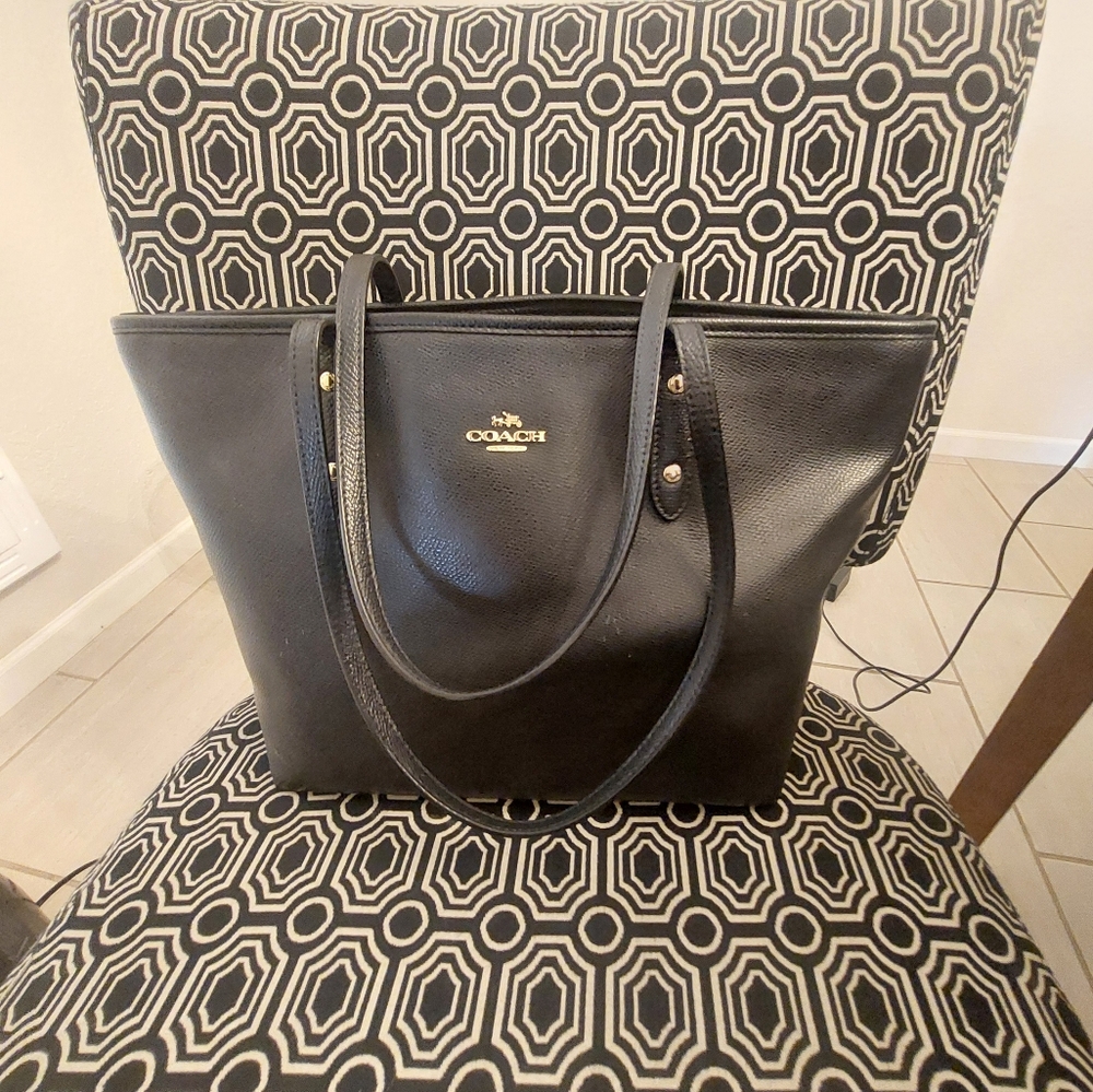 Tote from Coach - Picture 8 of 15